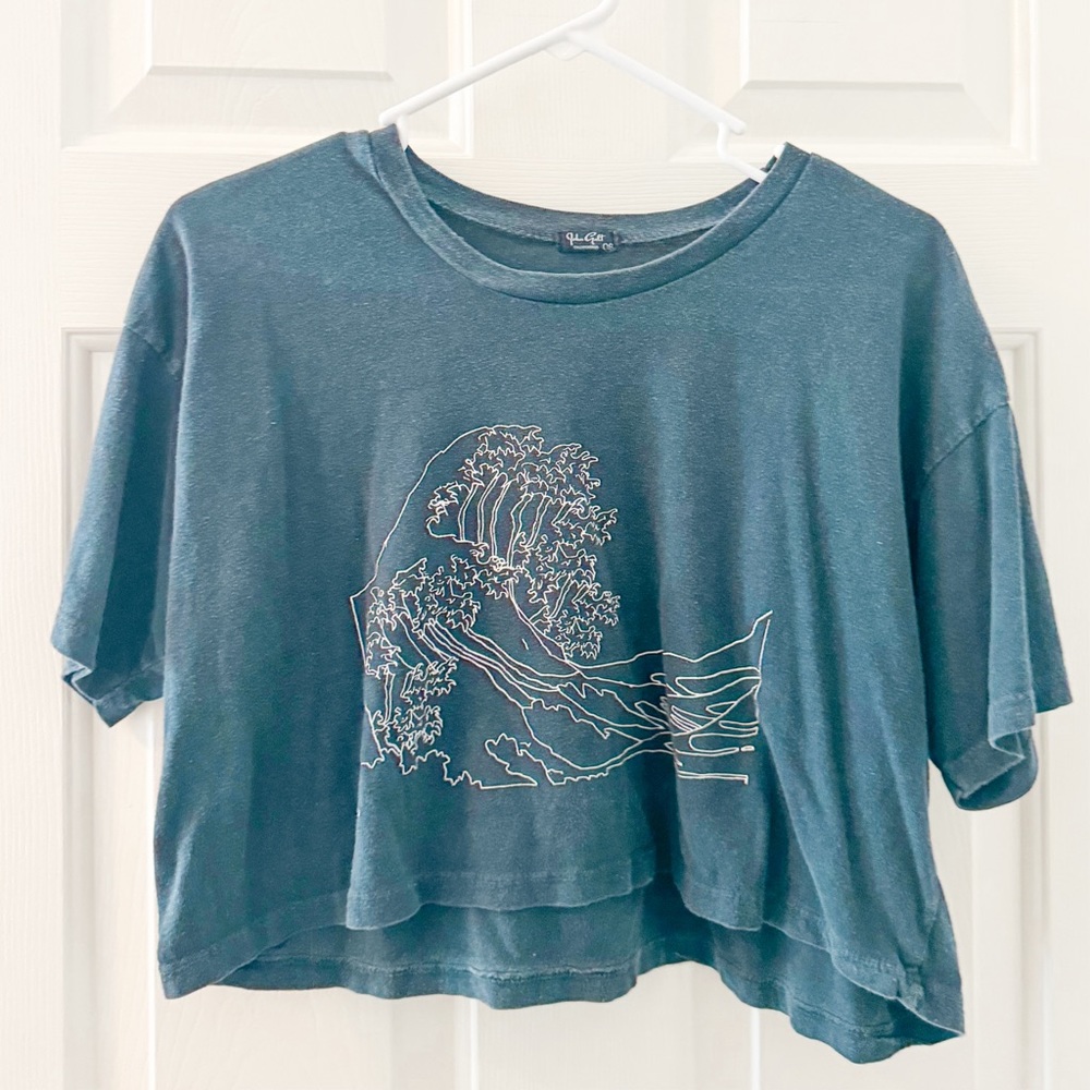 john galt cropped tshirt